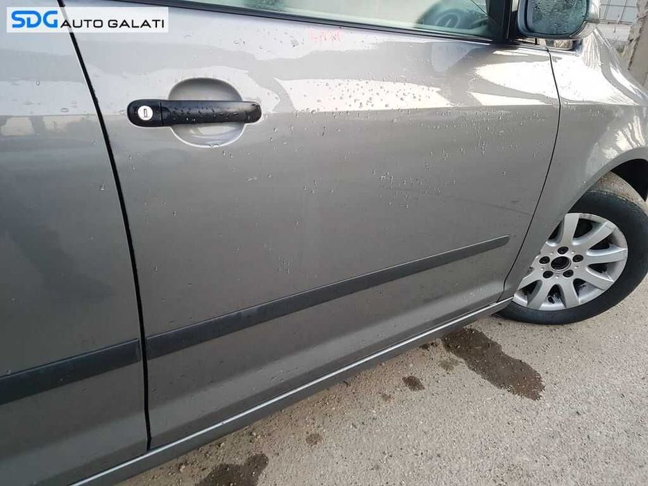 Usa Portiera Portiere Dezechipata Dreapta Fata VW Golf 5 Plus 2004 - 2008 Culoare LA7T