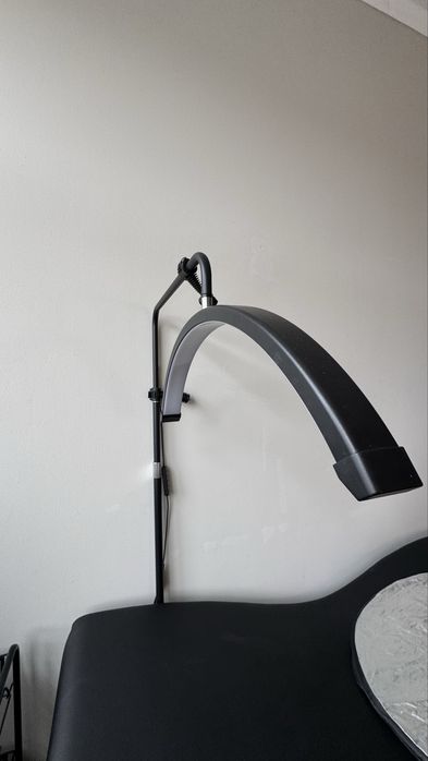 Кушетка стул лампа луна