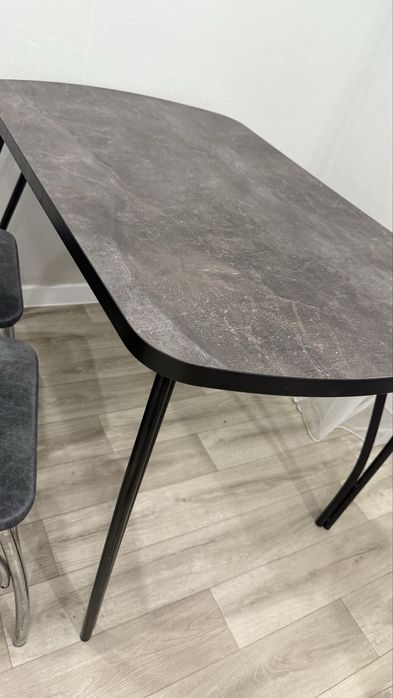 Кухонный стол 2 стульями