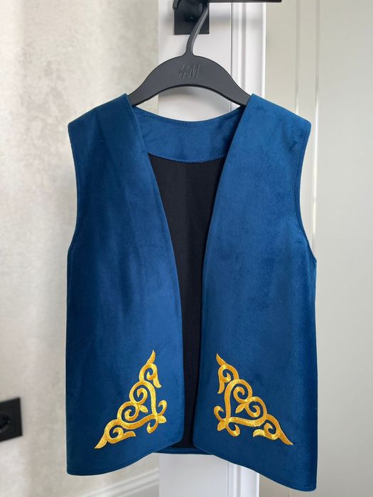 Жилетка для мальчика.