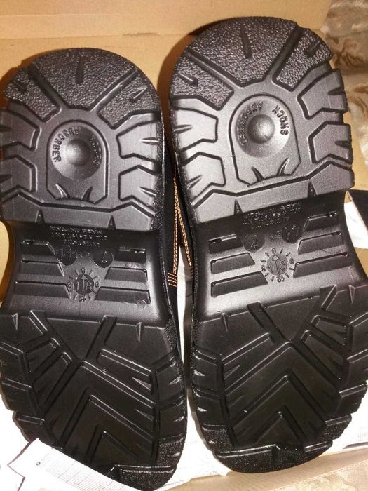 Нови работни обувки