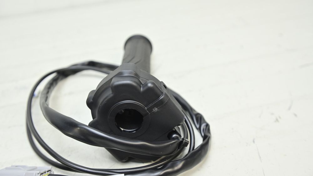 Maneta Manson Acceleratie Si Manson Stanga Incalzit Ducati