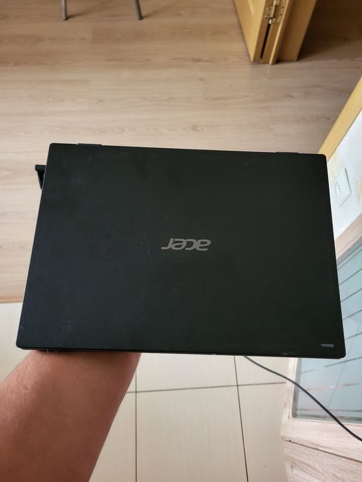 Мини ноутбук acer