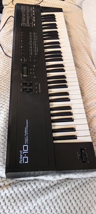 Roland D-10 syntetizator