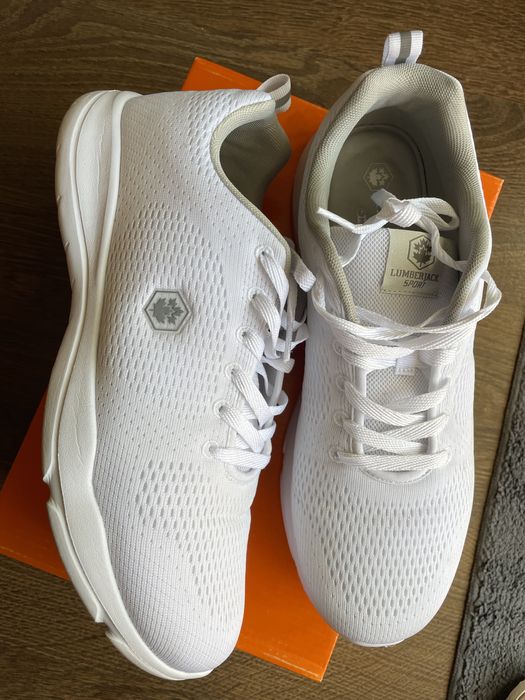 Два чифтаМъжки маратонки