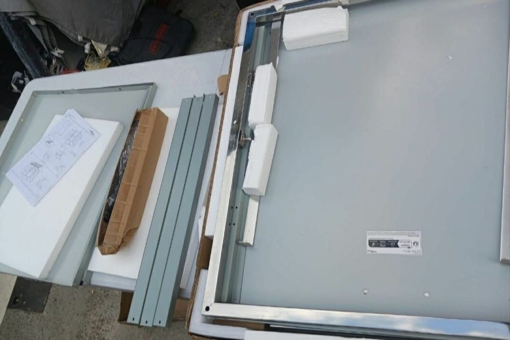 Magazie de grădină produsul vine ambalat în 2 cuti nou