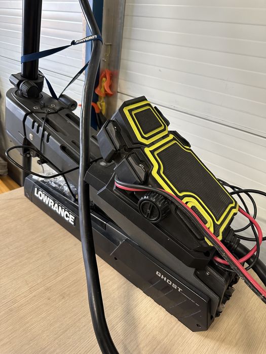 Vand/Schimb Motor Electric GPS Lowrance GHOST Bucuresti Sectorul 4 • OLX.ro