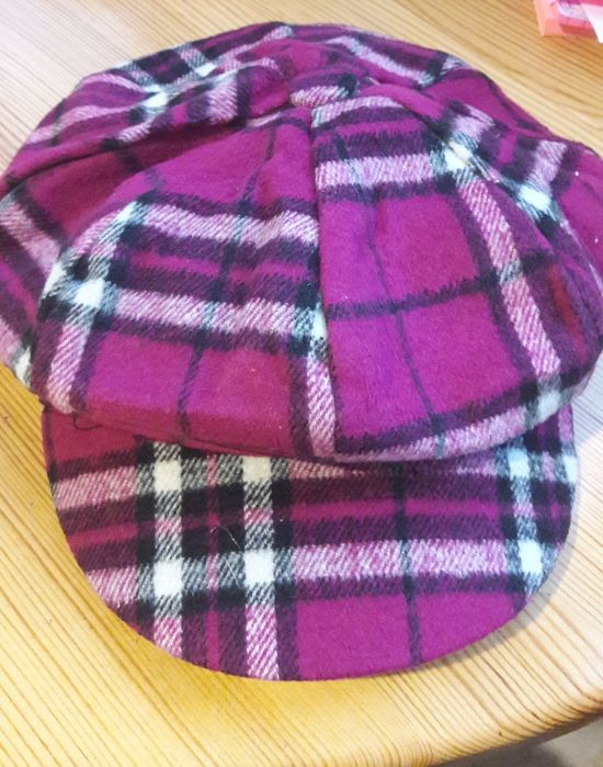 Дамски кокетен каскет