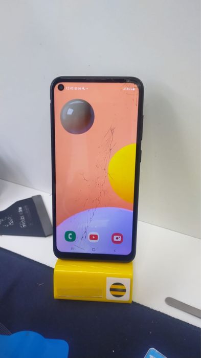 Самсунг А11////////