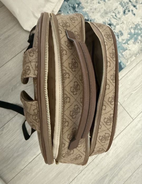 Rucsac / Ghiozdan - Guess