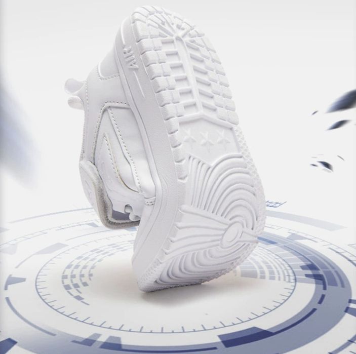 Детские кроссовки