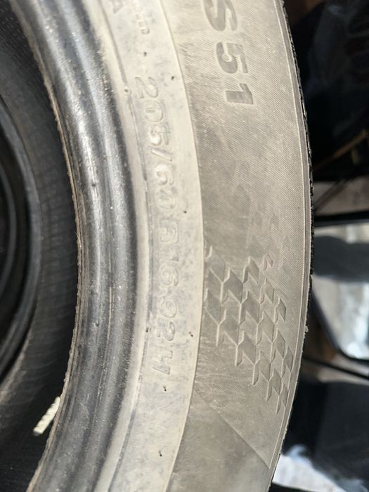 Продам комплект летней резины на 16