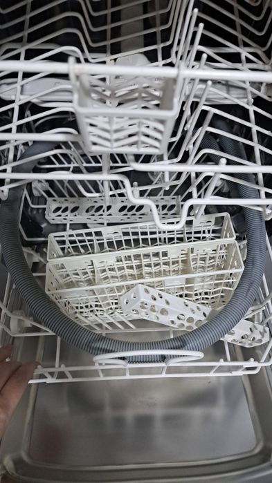 Продам посудомойку,  пользовались пару раз