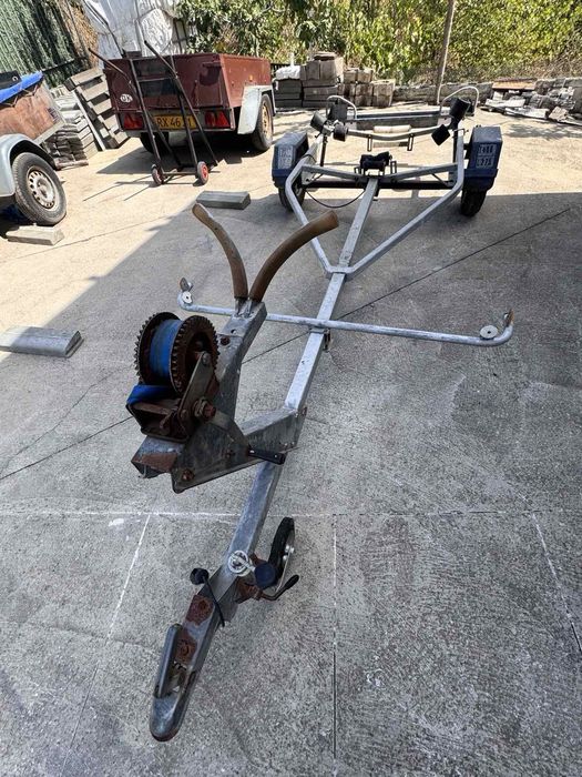 Ремаркета и колесар за лодка  нов внос Дания с документи