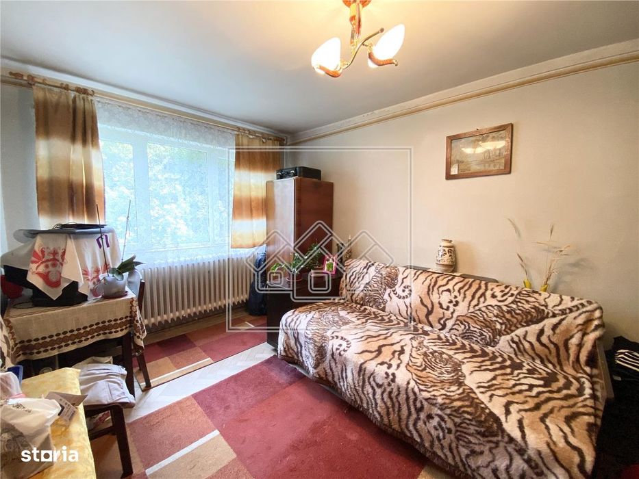 Apartament 2 camere de vanzare, necesita renovare, zona Rahovei - Sibi