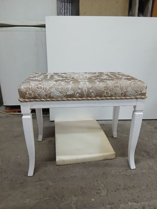 Стул торжественный