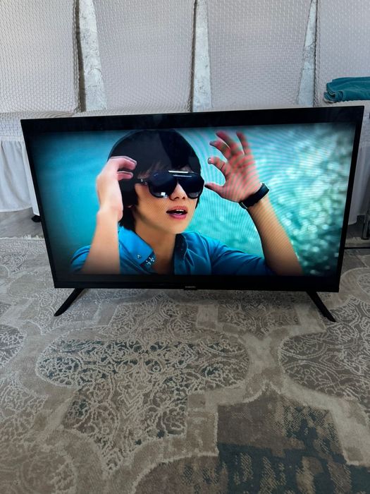 Продам смарт тв в хорошем состаяне