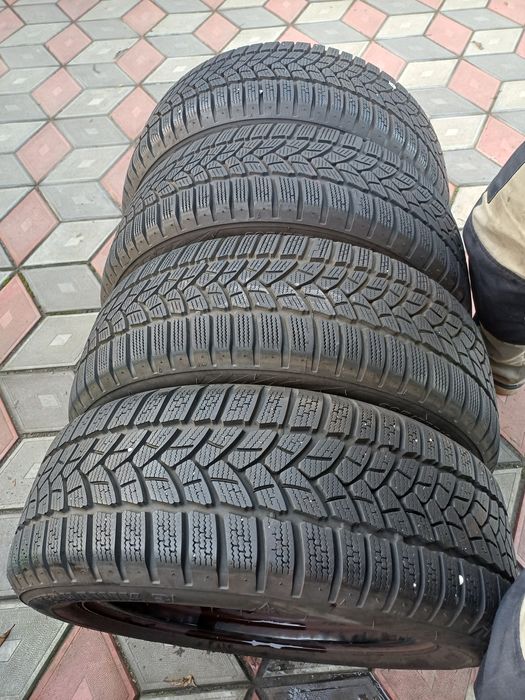Vând 4 anvelope de iarna 205 55 r16 FIRESTONE foarte bune