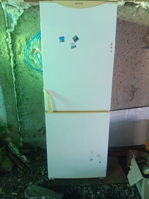 Продам холодильник