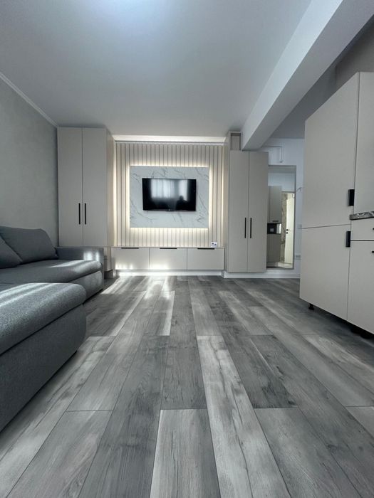 Apartament 1 camera de închiriat- Rediu  :1800 Ron