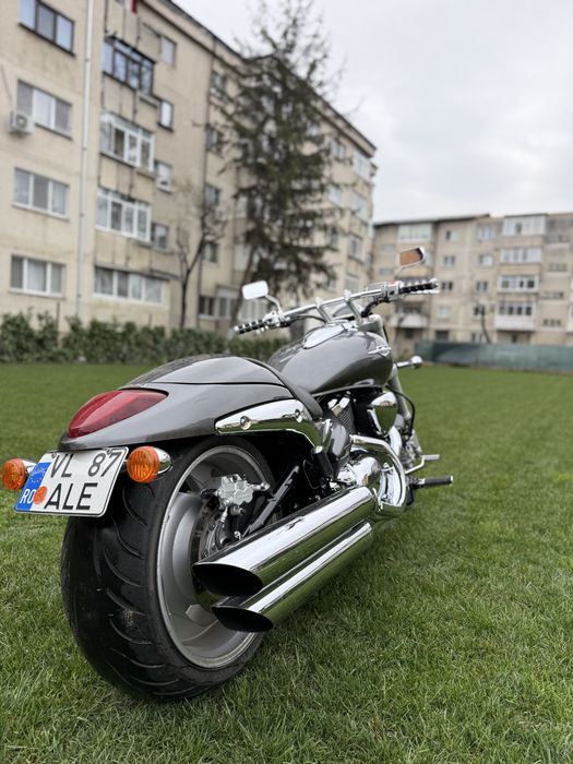 Suzuki Boulevard M90