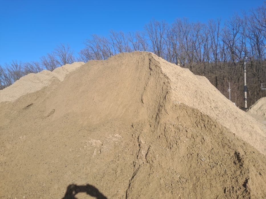 Balast nisip sort pămînt negru piatră pt drum piatră decorativă