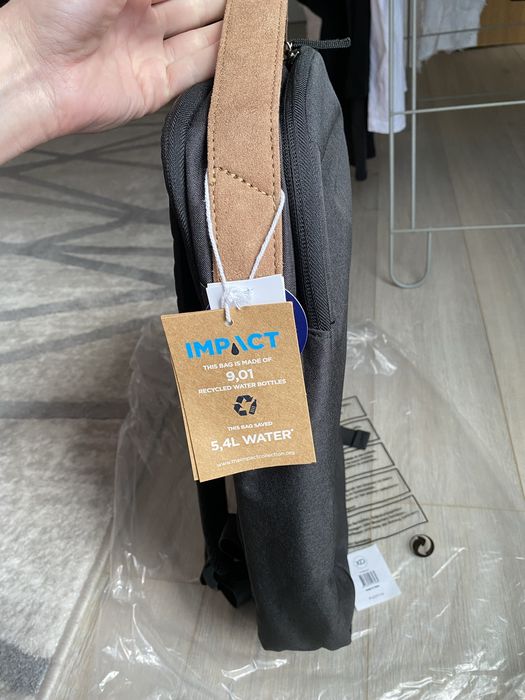 Rucsac pentru laptop Impact AWARE 300D de luxe de 15.6”