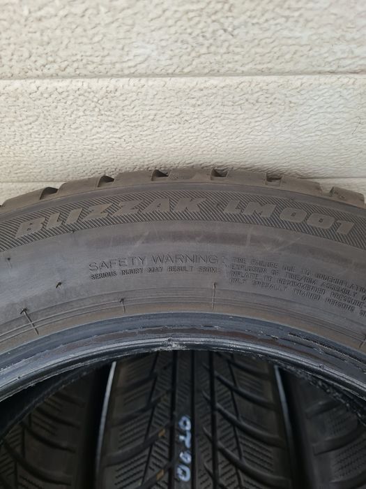 Зимни гуми 4 броя BRIDGESTONE Blizzak LM001 185 60 R16 дот 0620