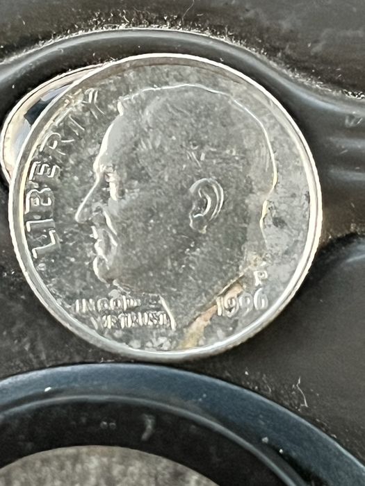 Продам монету четверть доллар