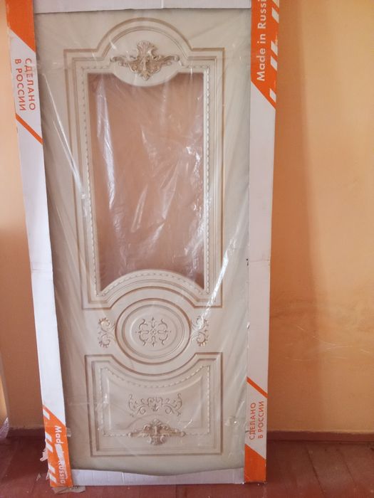 Межкомнатный новый дверь