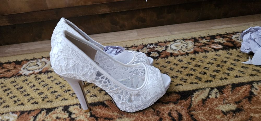 pantofi eleganți