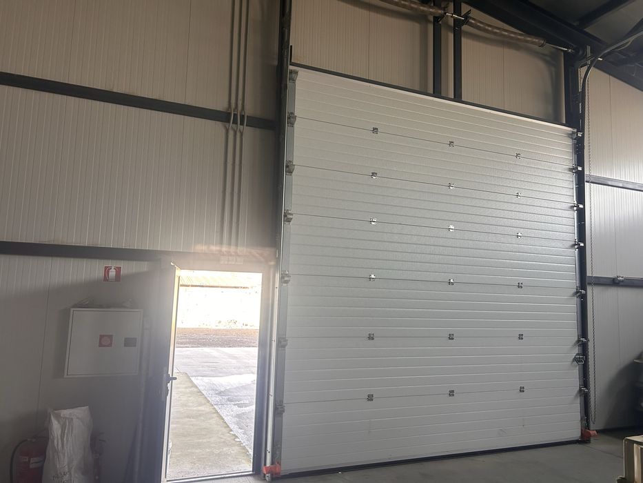 Дава се под наем Промишлена сграда в с. Ягодово, Област Пловдив - 530 кв.м за 1545.81 € - Снимка #14