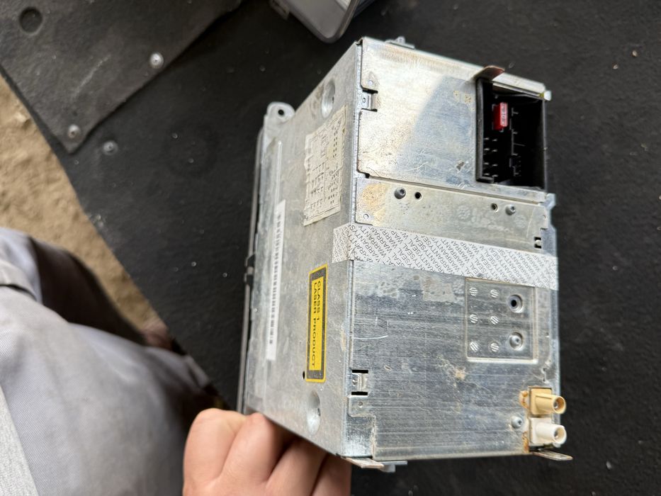 Оригинален CD радио касетофон Volkswagen touran Golf Caddy rdc300