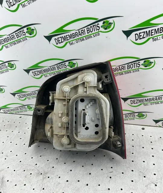 Lampa / Tripla stop stanga pe aripa Volkswagen VW Polo 2003