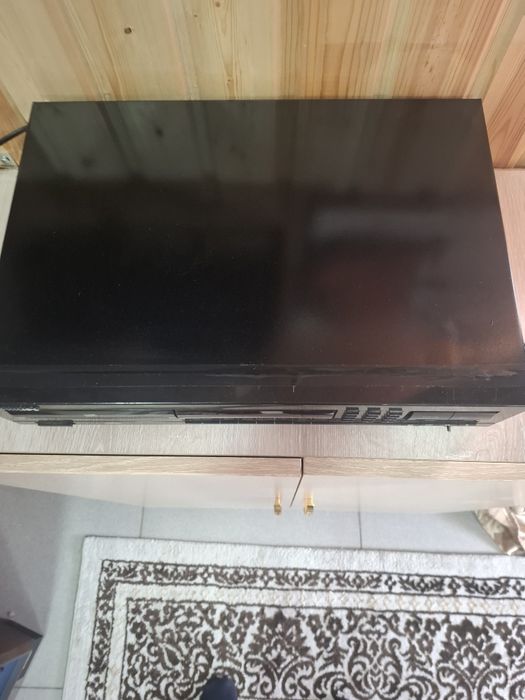 CD проигрователь PHILIPS CD 690