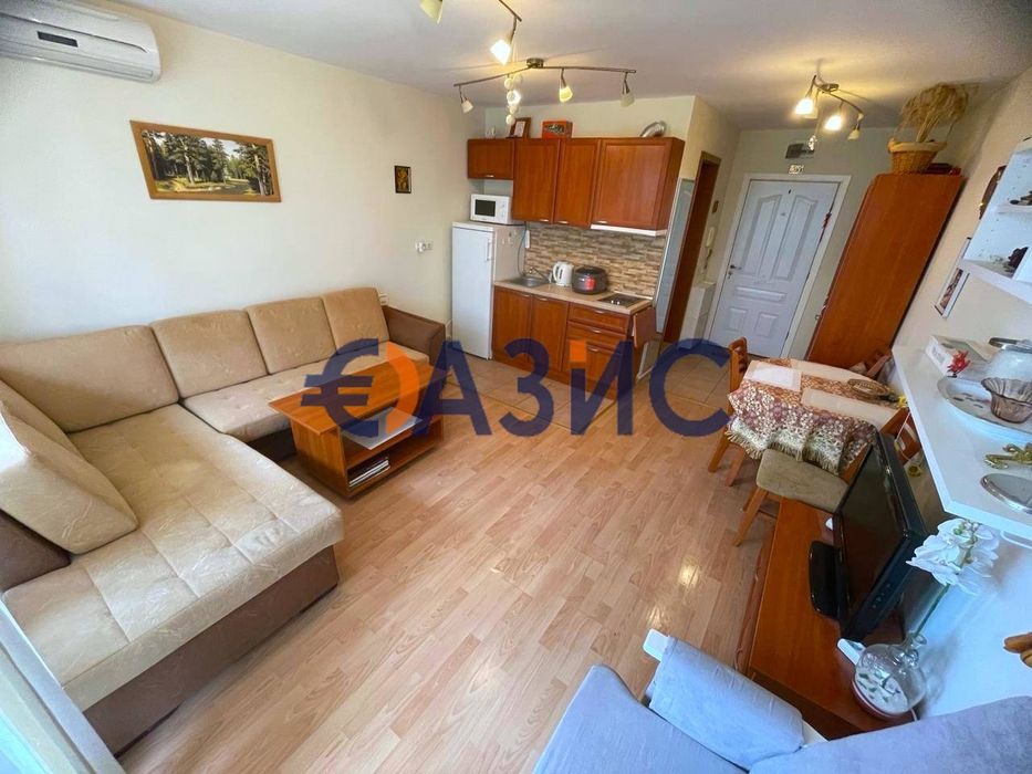 Продава се Едностаен апартамент в Свети Влас - 40 кв.м за 1098 €/кв.м - Снимка #2