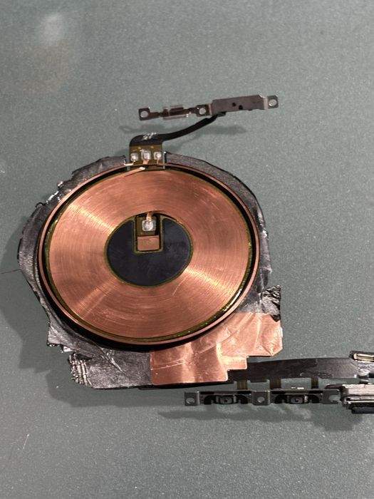 Части за iphone 13