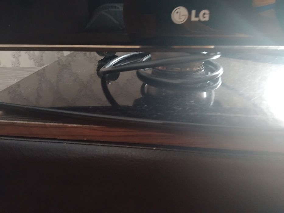 Продам телевизор LG 32LV2500 (32", Full HD)