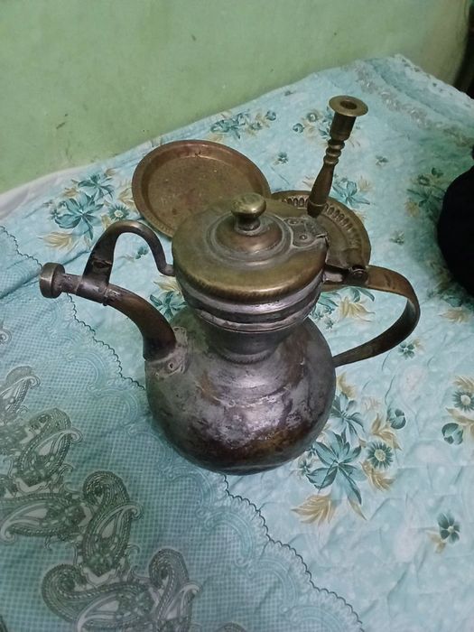 Антиквар буюмлар