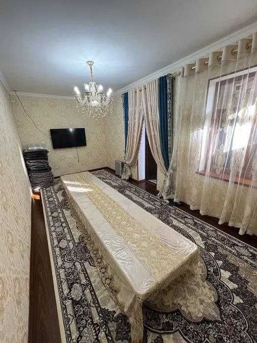 Sotiladi Дом Мирабад махаля Заминобод 1,3 сот. 2 этажный с обстановкой