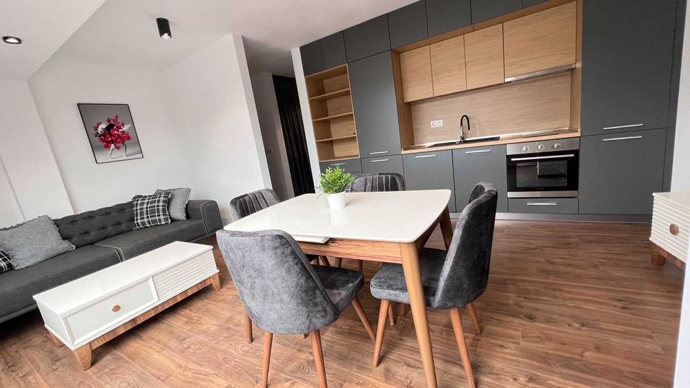 Дава се под наем Тристаен апартамент в Варна, Левски - 75 кв.м за 816 € - Снимка #1