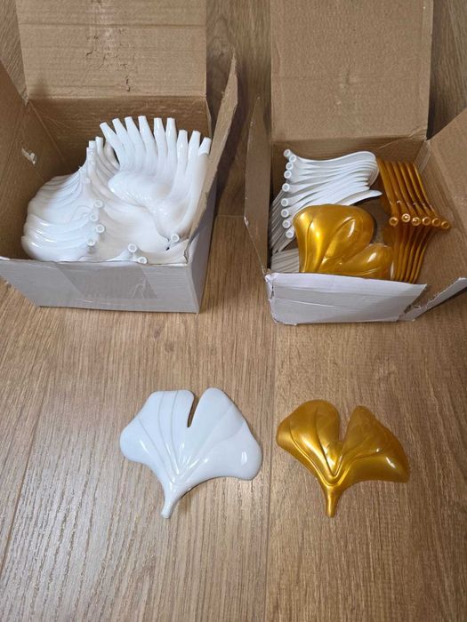 Lustra eleganta pentru living, cu frunze de Ginkgo din acril, 4 brate