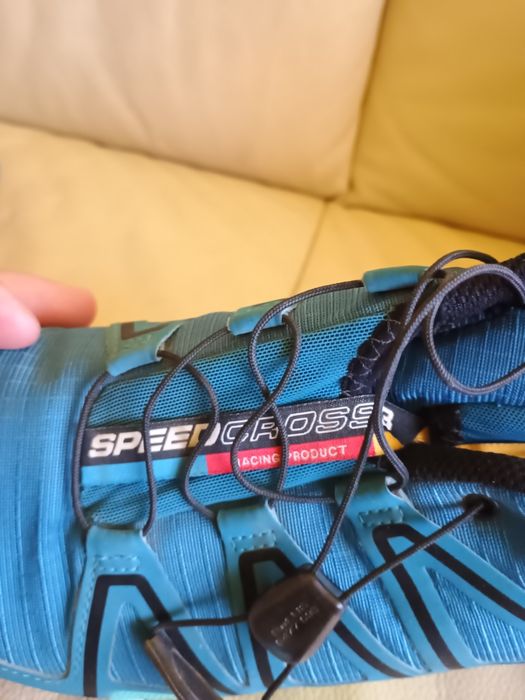 Vând pantofi sport Salmon LT Speedy Cross.