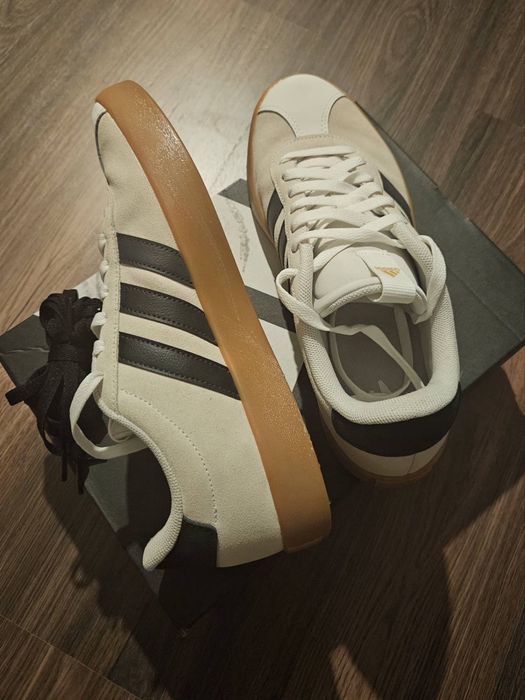 Adidas VL court