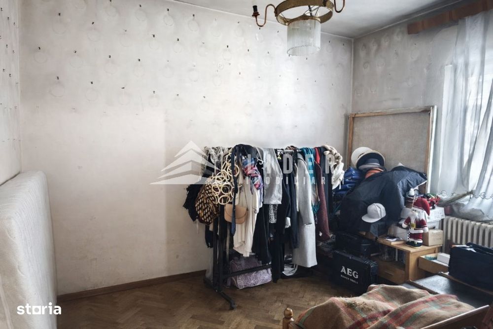 Apartament generos 3 camere Cluj Centru, vila 2 etaje, curte interioar