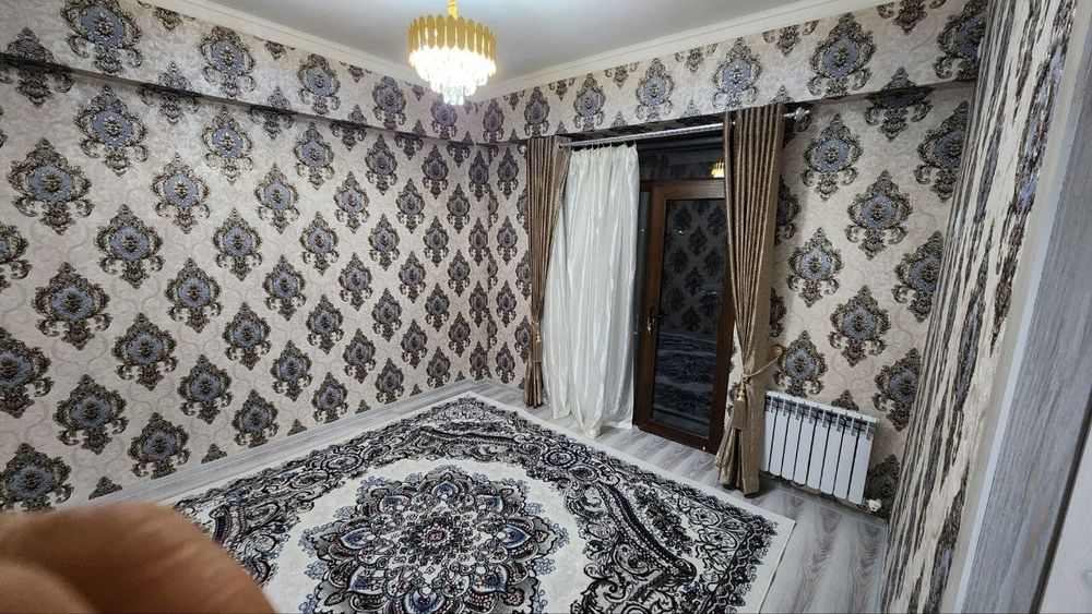 Yangixayot surum posti oldida 2 xonali uy ijaraga beriladi oilaga