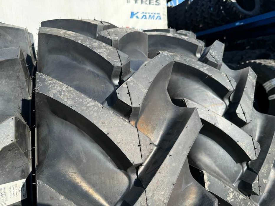 Anvelope noi 15.5/80-24 cu 16 pliuri marca BKT pentru manitou