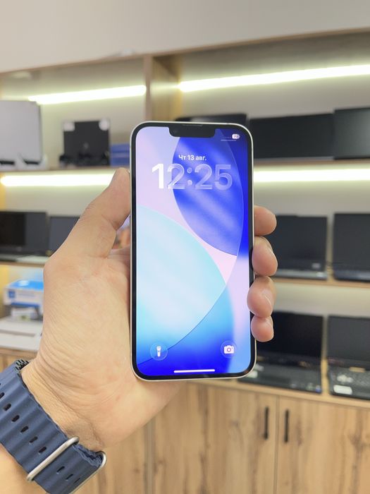 Телефон iPhone 14