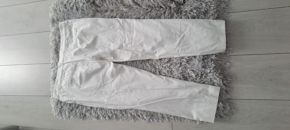 Pantaloni albi Etic