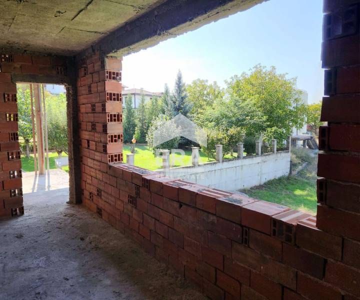 Прекрасна еднофамилна къща в гр. Сапарева баня